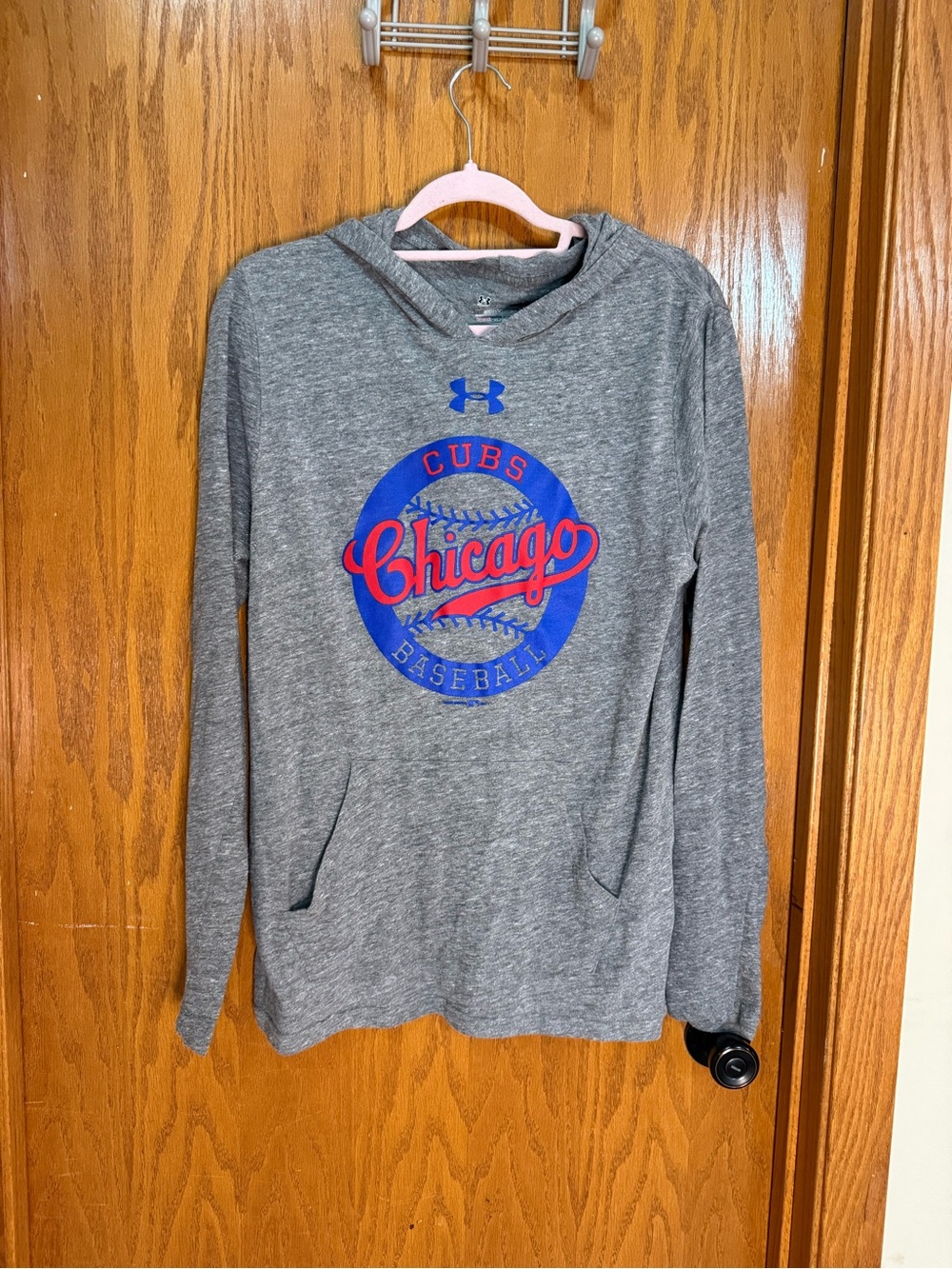 Under Armour M Gray Chicago Cubs Pullover Hoodie